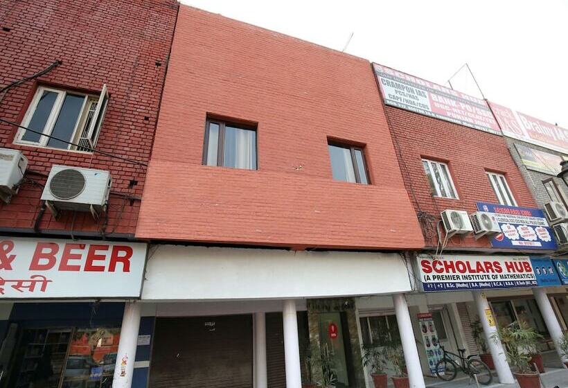 Fotos del hotel Capital O 322  Royal:  5