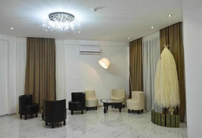 Fotos del hotel King Tom:  4