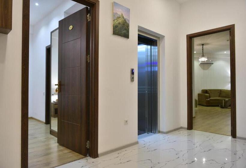 Fotos del hotel King Tom:  9