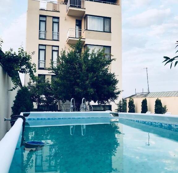 Fotos del hotel King Tom:  8