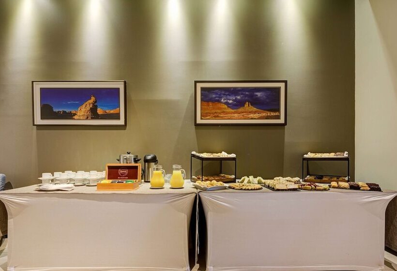 Fotos del hotel La Quinta By Wyndham Santiago Aeropuerto:  14