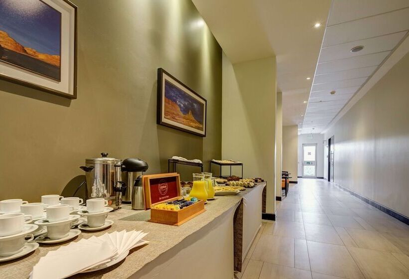 Fotos del hotel La Quinta By Wyndham Santiago Aeropuerto:  9