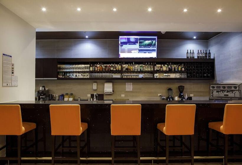 Fotos del hotel La Quinta By Wyndham Santiago Aeropuerto:  3