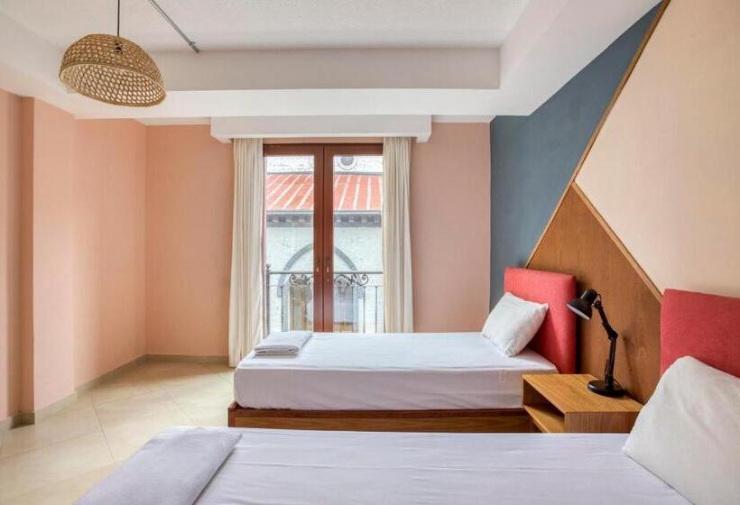 Fotos del hotel Selina Baños:  2