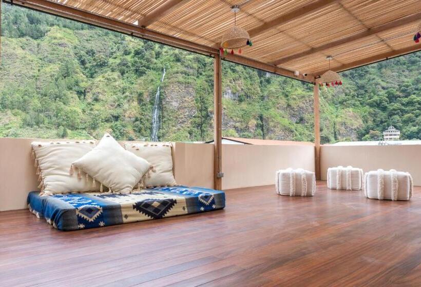 Fotos del hotel Selina Baños:  22