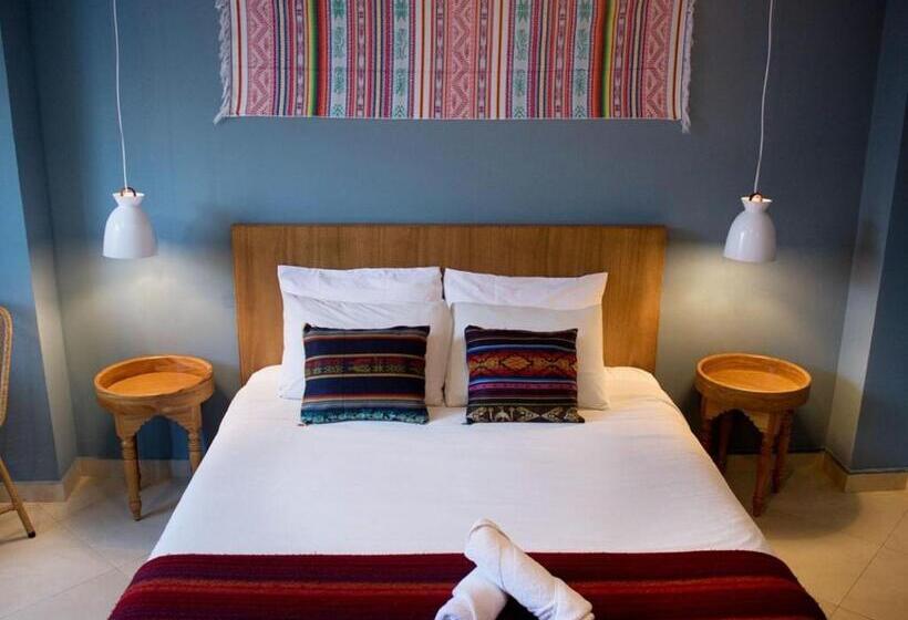 Fotos del hotel Selina Baños:  5