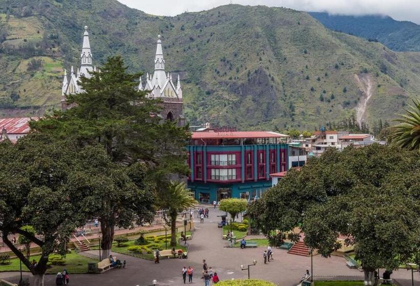 Fotos del hotel Selina Baños:  25