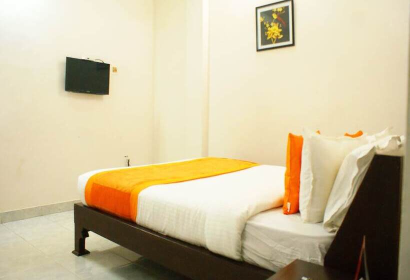 Fotos del hotel Oyo 9902 Nedumparambil Residency:  15