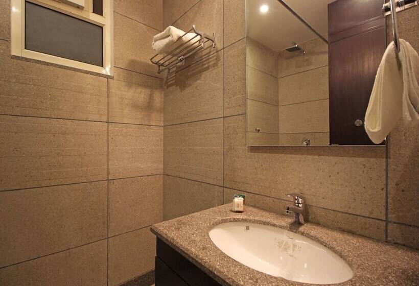 Fotos del hotel Oyo Flagship 511 Sohna Road Omaxe Mall:  16