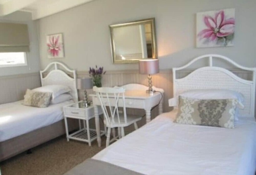 Fotos del hotel Azure House:  8