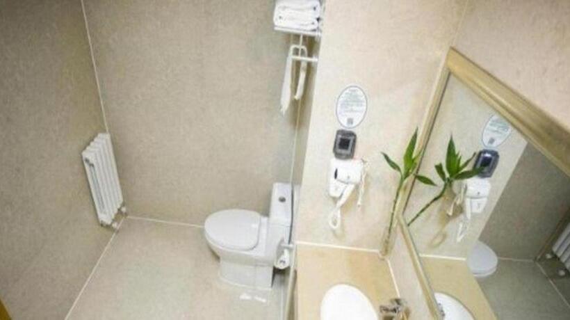 Fotos del hotel Greentree Inn Shandong Taian Feicheng Xincheng Road Business:  6