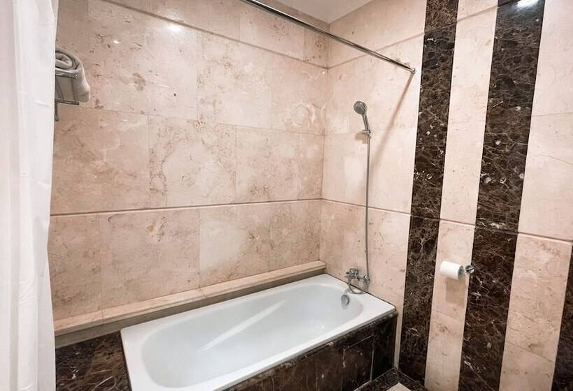 Fotos del hotel The Grantage  & Sky Lounge:  5