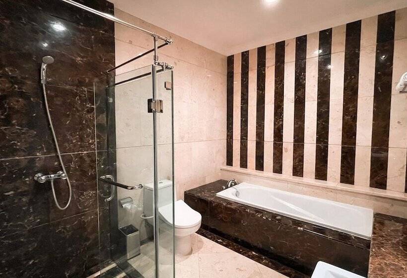 Fotos del hotel The Grantage  & Sky Lounge:  13