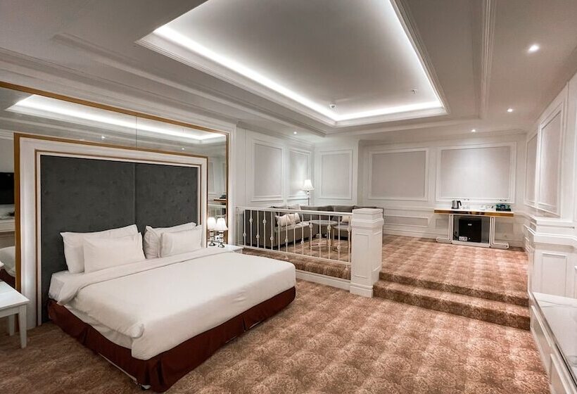 Fotos del hotel The Grantage  & Sky Lounge:  2