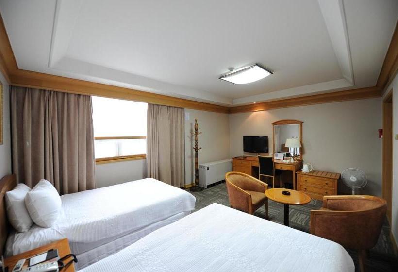 Fotos del hotel Savoy:  15