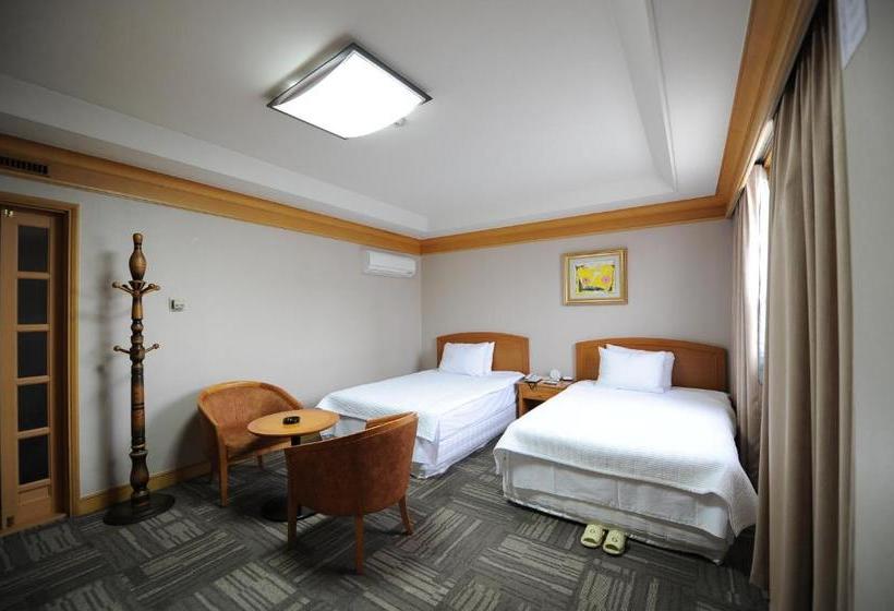 Fotos del hotel Savoy:  14