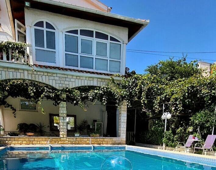 Fotos del hotel Art Villa Ines:  16