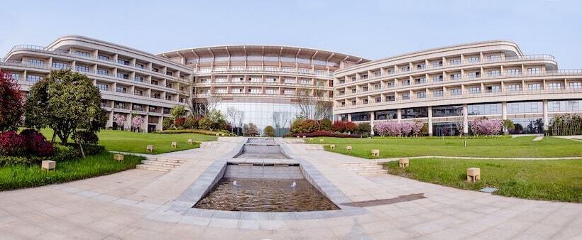 Fotos del hotel Wuhan Liantou Penisula Hotel & Resort:  14