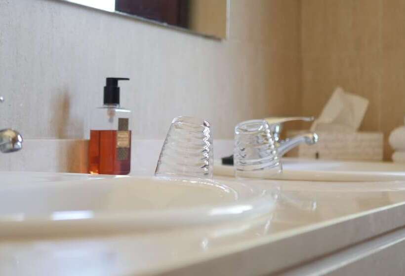 Fotos del hotel La Perla Blanca  Ronda:  12