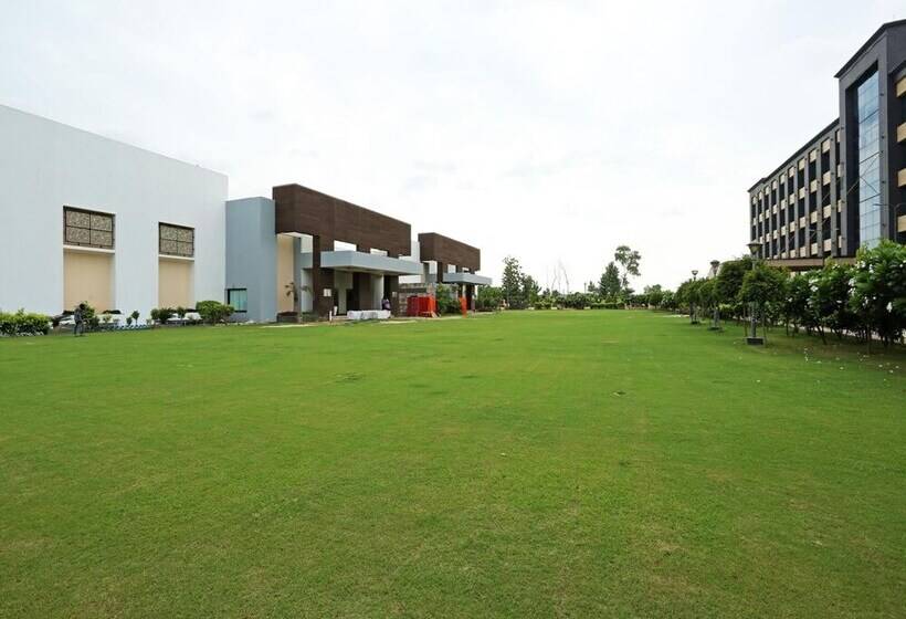 Fotos del hotel Golden Blossom Imperial Resorts:  4