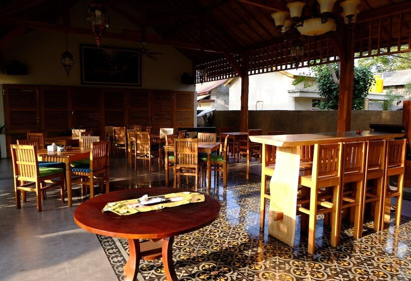 Fotos del hotel Paradesa Villa:  9