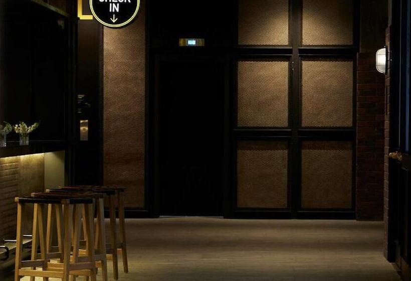 Fotos del hotel Rooms Inc Hotel Pemuda:  4