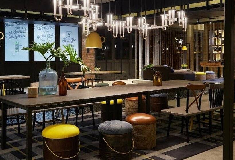 Fotos del hotel Rooms Inc Hotel Pemuda:  22