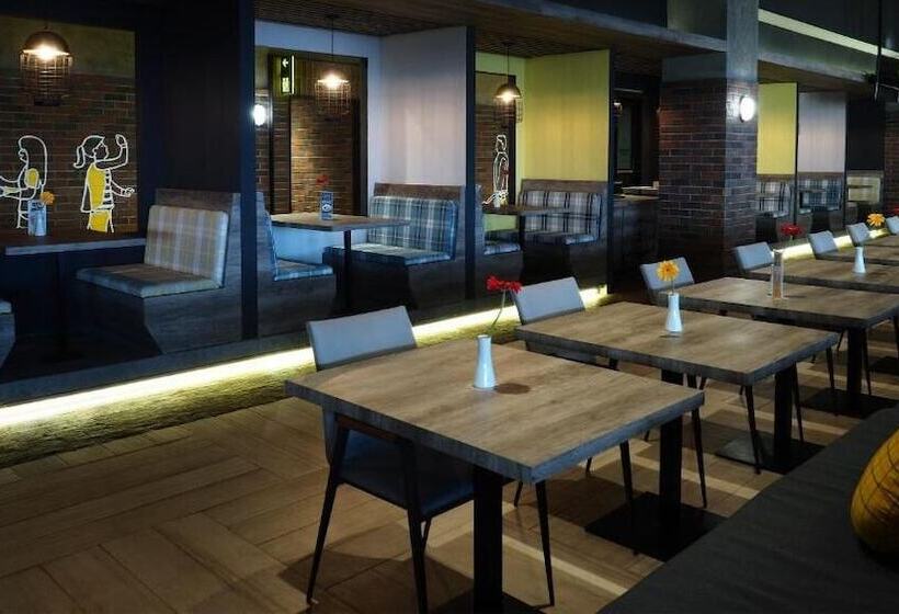 Fotos del hotel Rooms Inc Hotel Pemuda:  20