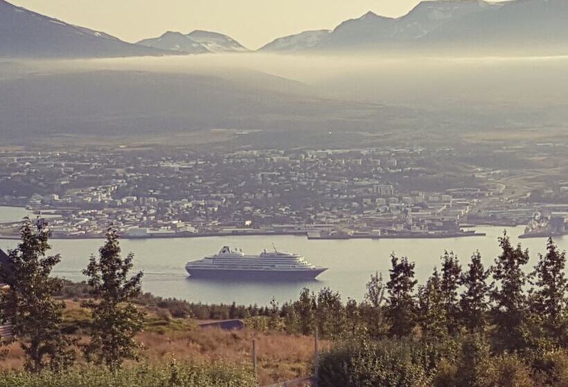 Fotos del hotel Akureyri Log Cottage:  5