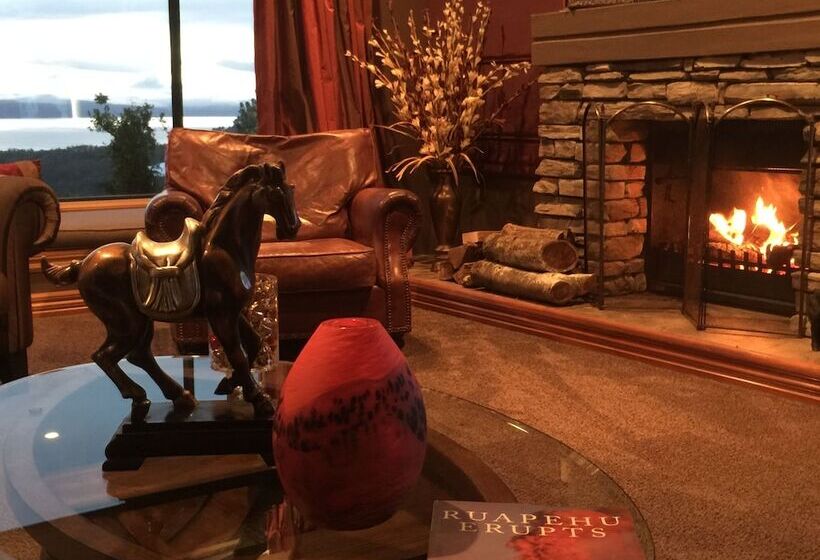 The Flying Trout Boutique Lodge