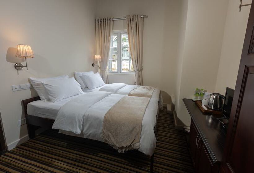 Fotos del hotel The Tapherini:  4