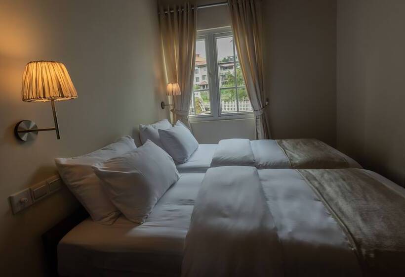 Fotos del hotel The Tapherini:  6