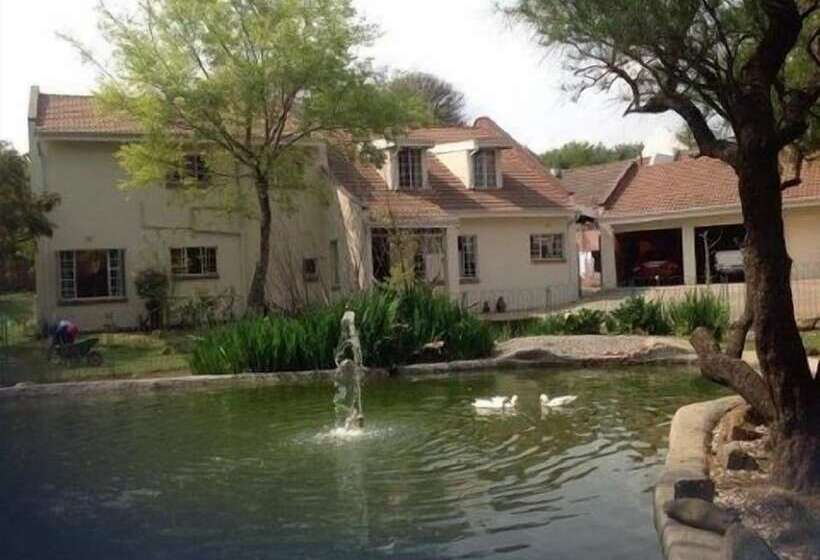 Fotos del hotel Royal Olympia Lodges And Safaris:  6