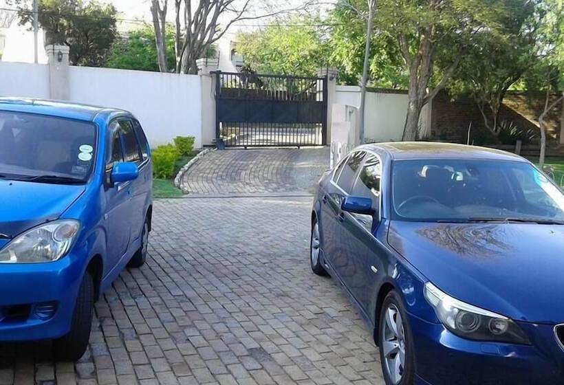 Fotos del hotel Royal Olympia Lodges And Safaris:  5