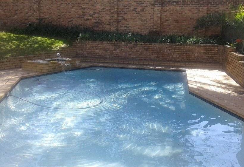 Fotos del hotel Royal Olympia Lodges And Safaris:  2