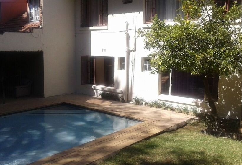 Fotos del hotel Royal Olympia Lodges And Safaris:  8