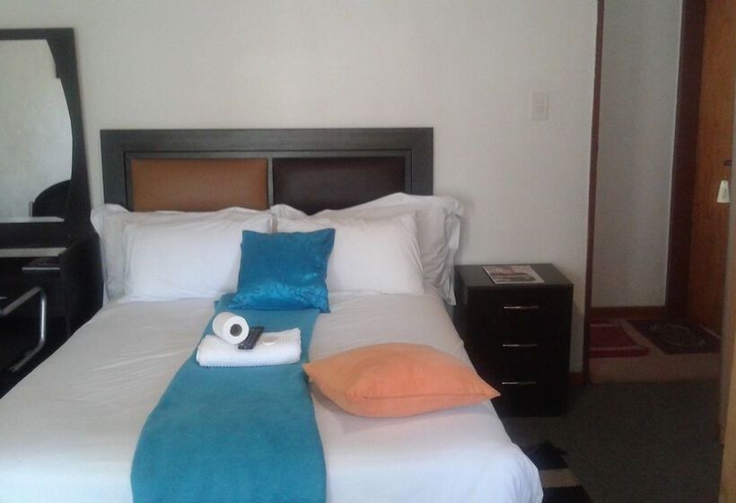 Fotos del hotel Royal Olympia Lodges And Safaris:  7