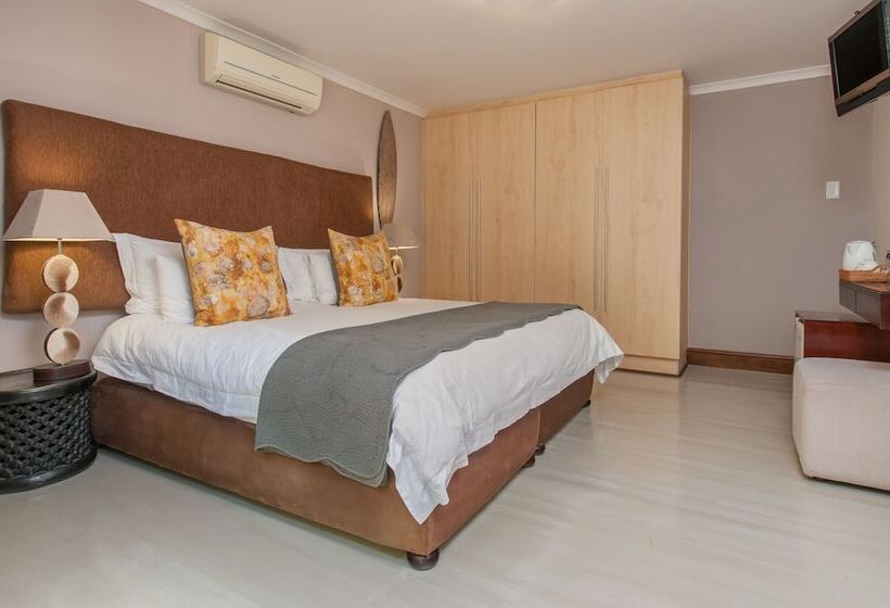 Fotos del hotel Whale Away Guest House:  8