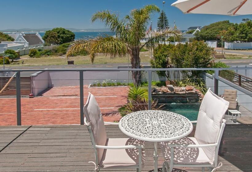 Fotos del hotel Whale Away Guest House:  4