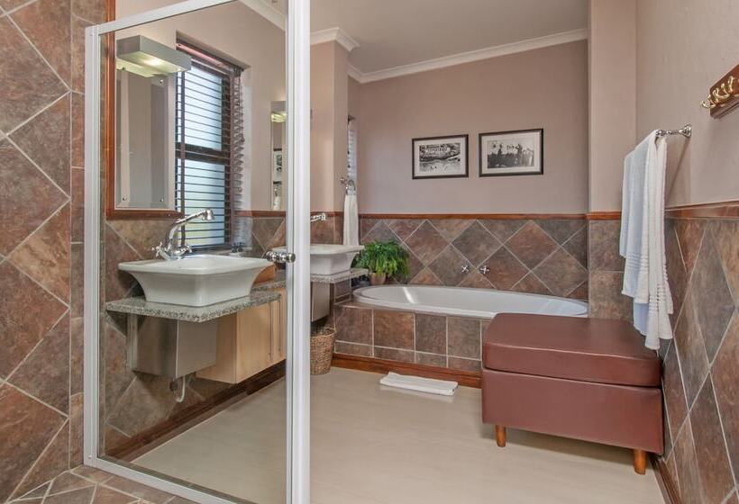 Fotos del hotel Whale Away Guest House:  15