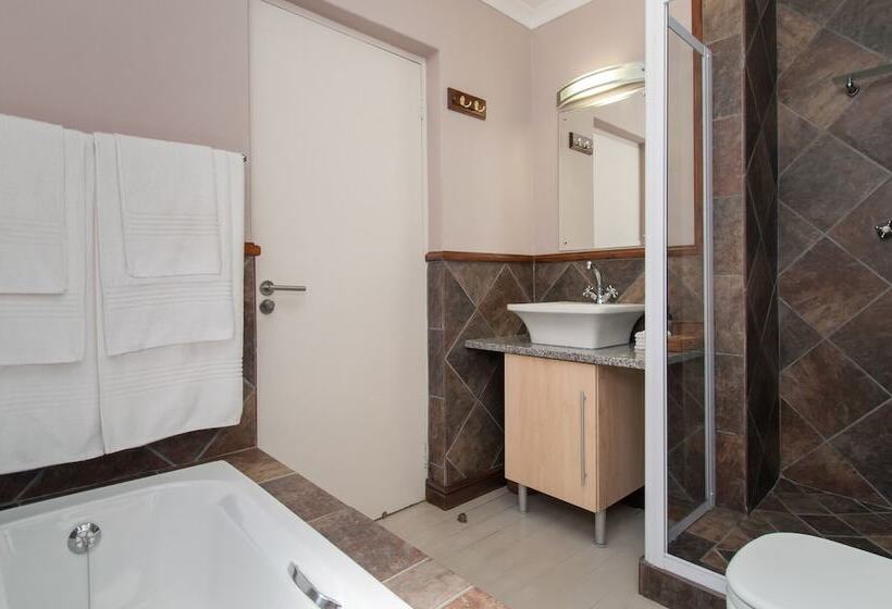 Fotos del hotel Whale Away Guest House:  3