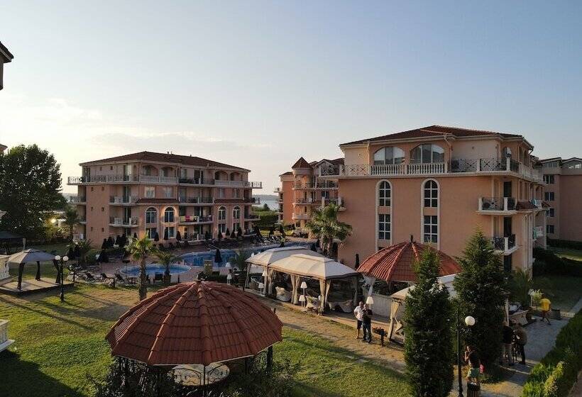 Hacienda Beach Resort