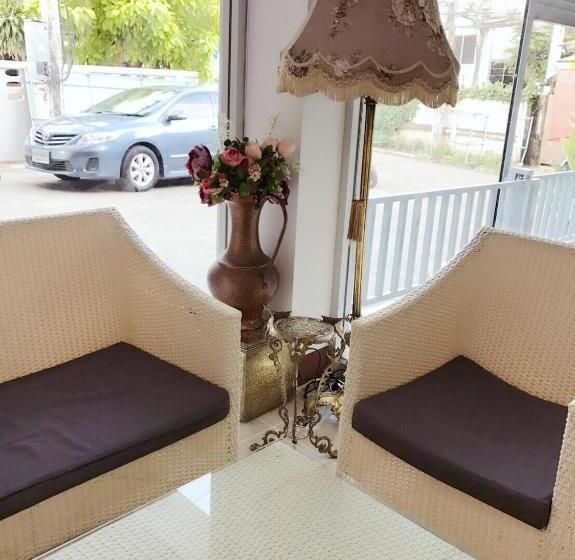 Fotos del hotel Chanathinat Place:  4