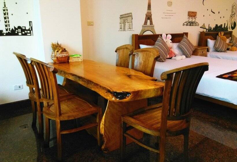 Fotos del hotel Yi Home:  25