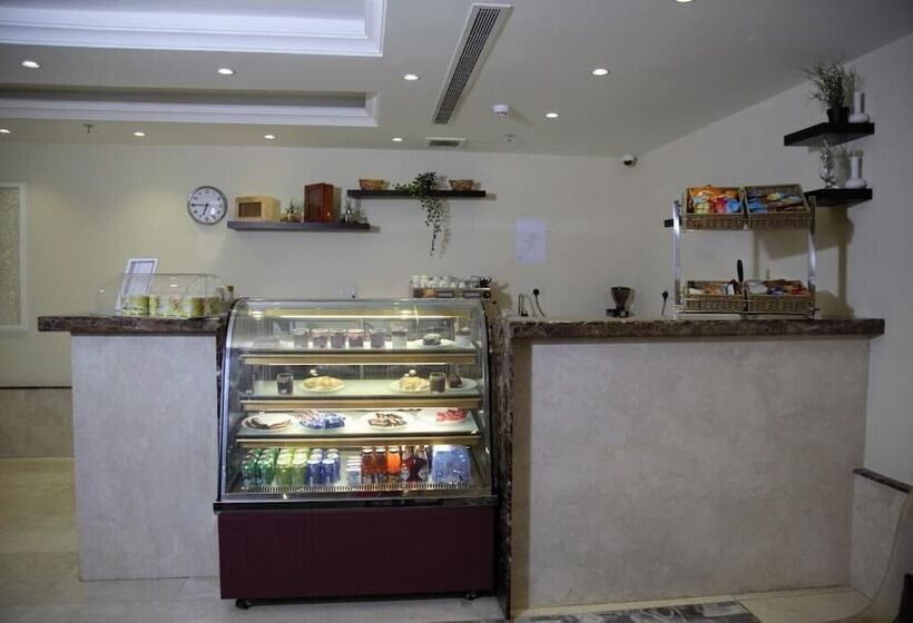 Fotos del hotel Orchid Suites 4:  21