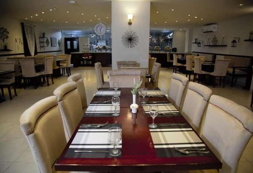 Fotos del hotel Orchid Suites 4:  15