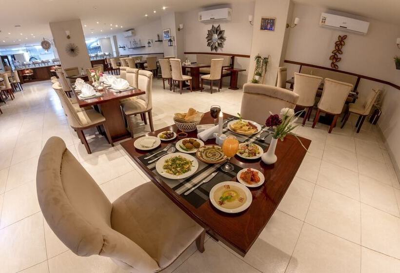 Fotos del hotel Orchid Suites 4:  12