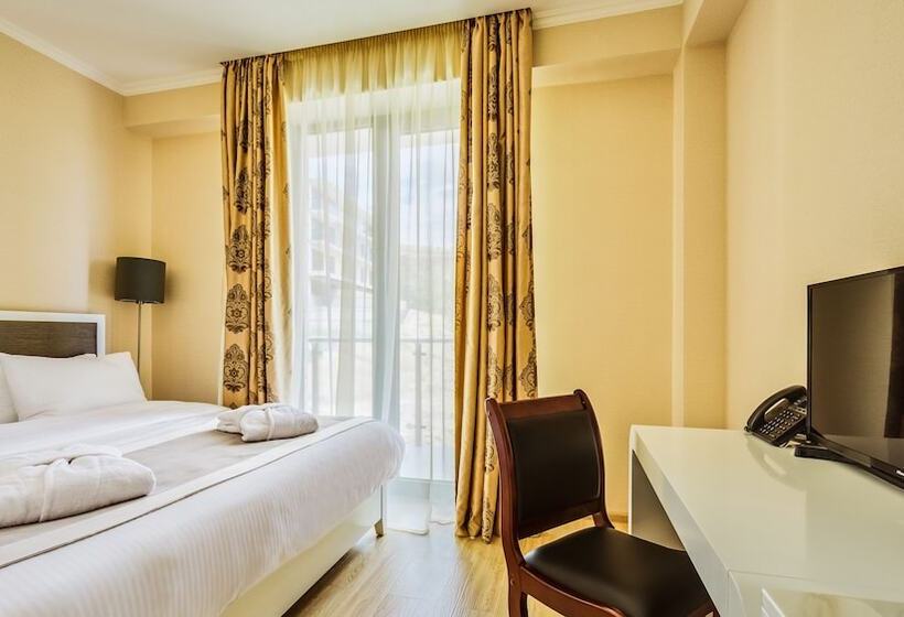 Fotos del hotel Lisi Hills:  2