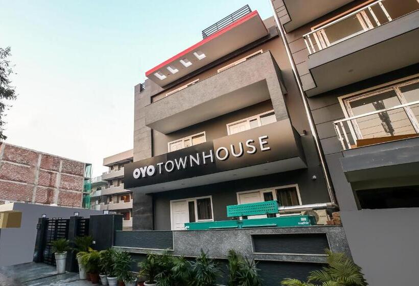 Fotos del hotel Oyo Flagship 516 Unitech Cyber Park:  8