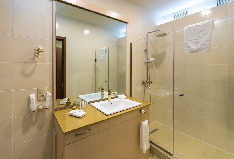 Fotos del hotel Pirimze Plaza:  11